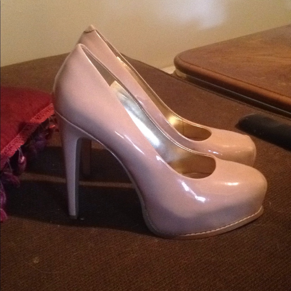 Simply Vera by Vera wang high heels
